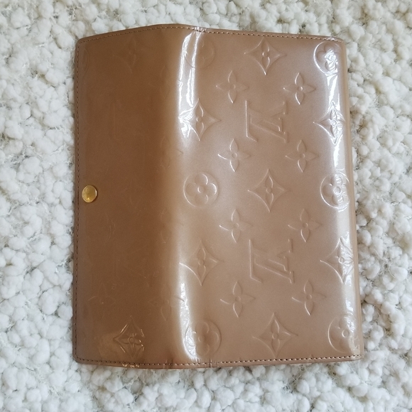 Louis Vuitton Wallet - Picture 7 of 14